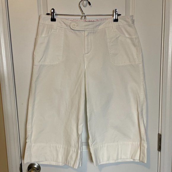 Duck Head White Cotton Khaki Bermuda Shorts - Picture 2 of 6